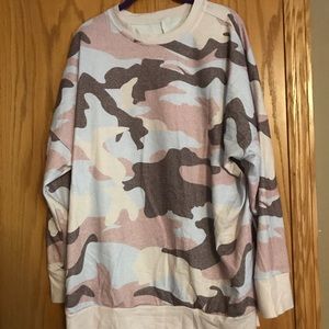 Ladies 2x pastel camo sweatshirt